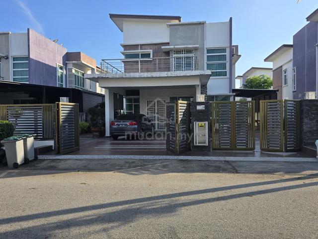 Melaka Banglo 2 Tingkat untuk di jual 1
