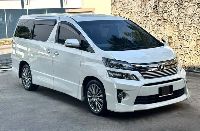 2013 Toyota VELLFIRE 2.4 GOLDEN EYES (A) - 1