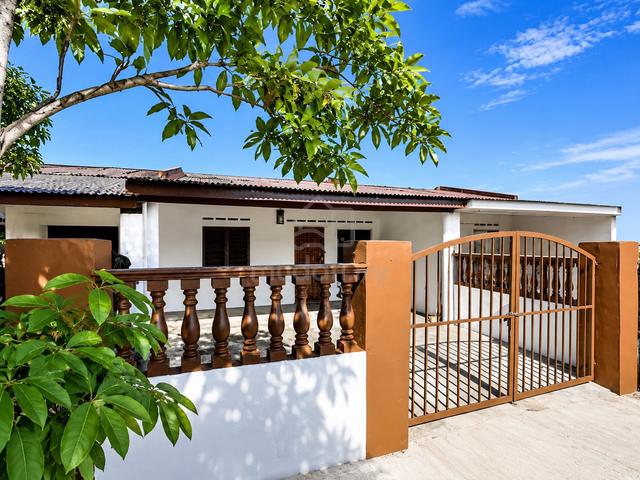 Jalan Denai 18 Taman Bukit Jaya Ulu Tiram Unit for sale 1
