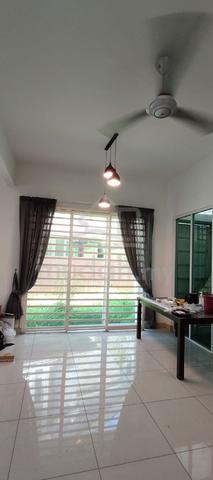 Dua Villas For Sale 出售 (2.5 Storey Semi-D 双层半独立洋房) 1