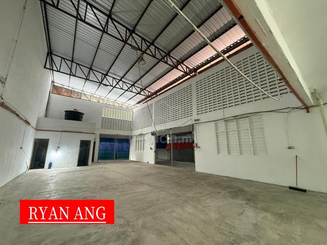 1.5 Storey Semi-Detached Factory For Rent At Valdor Industrial Area 1