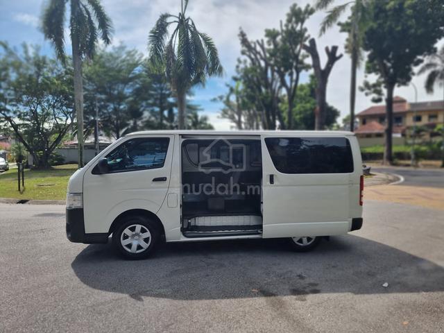 2023 Toyota Hiace 2.5 Turbo Diesel Manual 9 Seater - 3