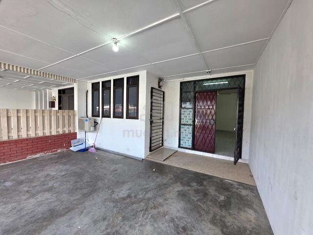 Green Road Double Storey House For Sale 1
