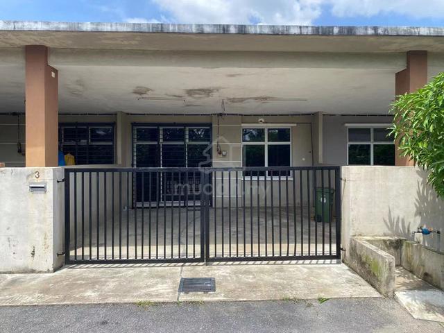 Kampung Tiram Single Storey For Rent 1