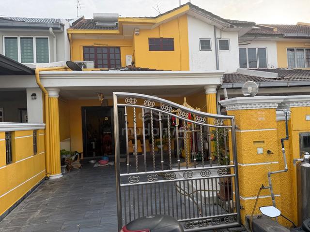 Double storey house taman puchong utama for sale 1