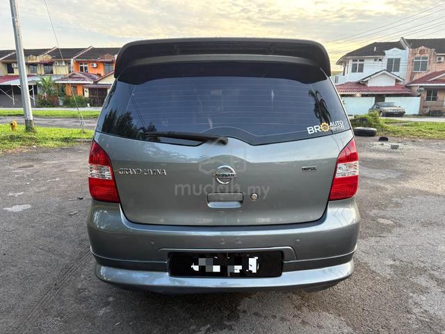 2011 Nissan GRAND LIVINA 1.6 IMPUL (A) - 4