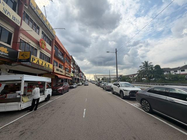 Jalan Dedap 6 @ Taman Johor Jaya Three Storey Shop Facing Main Road 1