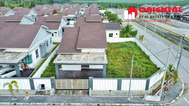 Miliki Sebuah Banglo Corner Lot Tanah Luas Di Tronoh Uni Parkland 1