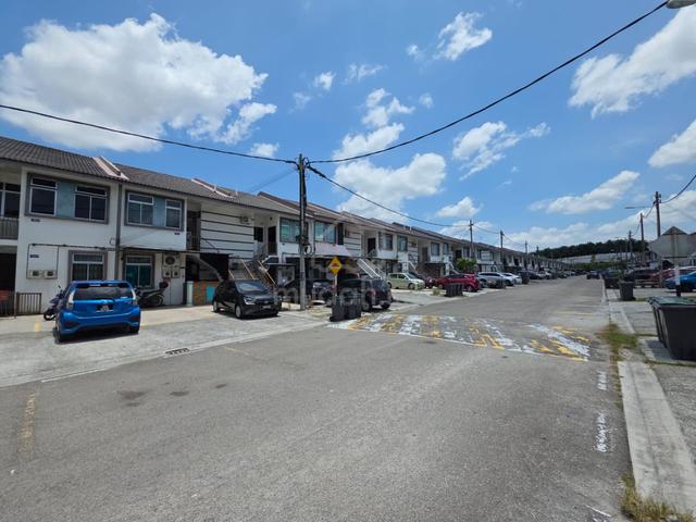 Taman Scientex Senai Town House Full Loan 1