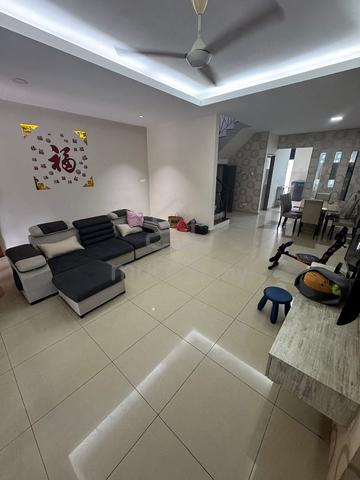 Mount Austin Double Storey Terrace Fully Furnished Good Condition 1