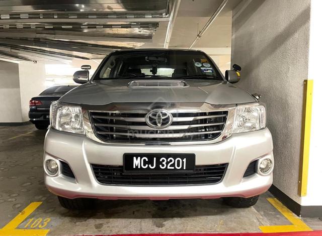 2013 Toyota HILUX 2.5 G VNT FACELIFT (M) - 2