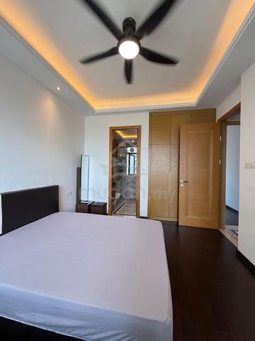 R&F Princess Cove / Master room / JB town / walk 8 min to CIQ 2