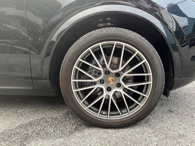 2022 Porsche CAYENNE COUPE RED INT/PAN ROOF/PDLS + - 4