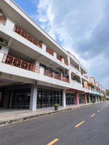Value l Lintas Plaza Shoplot l Ground Floor l Corner Unit 1