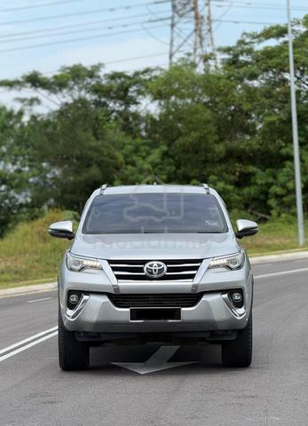 2018 Toyota FORTUNER 2.7 SRZ (A) Full Service TYT - 2