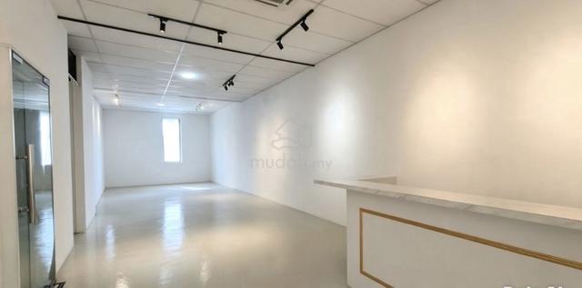 Mount Austin Three Storey Shop for Rent/2nd floor 1