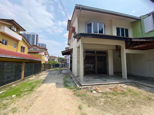 2.5 sty terraced taman putra permai equine nearby equine Mrt station 1