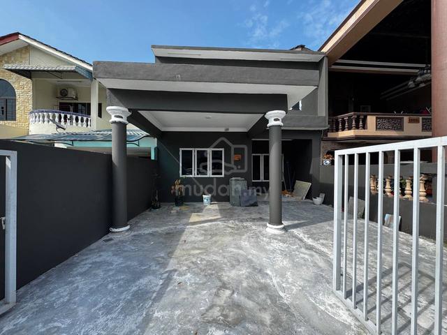 Double Storey Terrace, Taman Jasmin, Kajang 1