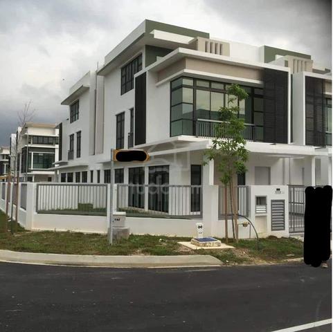 Taman Mutiara Mas @ Skudai Double Storey Cluster (Corner Lot) House 1