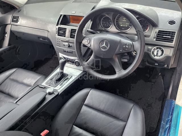 MAR 2011 MERCEDES C200 CGi (A) W204 CKD Avantgarde - 4