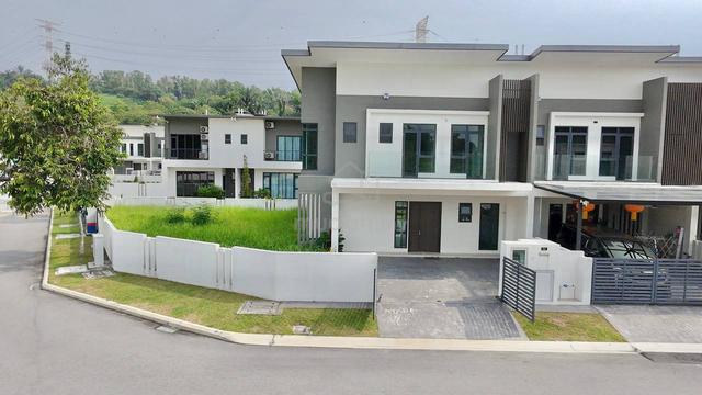 CORNER LOT + FREE SPA LOAN ! Double Storey, One Park Semenyih Idaman 1