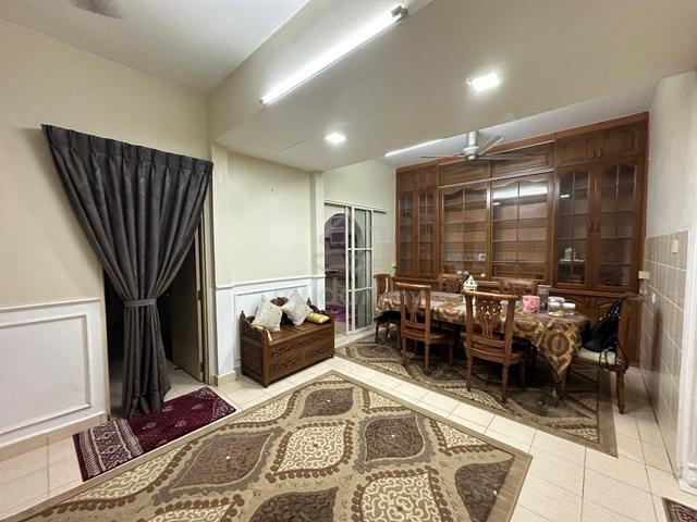 Double Storey Terrace Bandar Putra Permail, Seri Kembanga 1