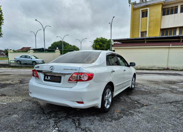 2013 Toyota COROLLA ALTIS 1.8 G FACELIFT (A) - 5