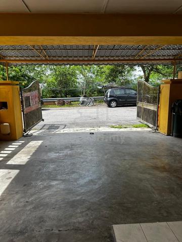 2 Stories Landed House ๐ For Sell At BMC 1