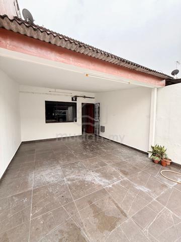 Double Storey Low Cost Desa Cemerlang Ulu Tiram Full Loan First Home 1