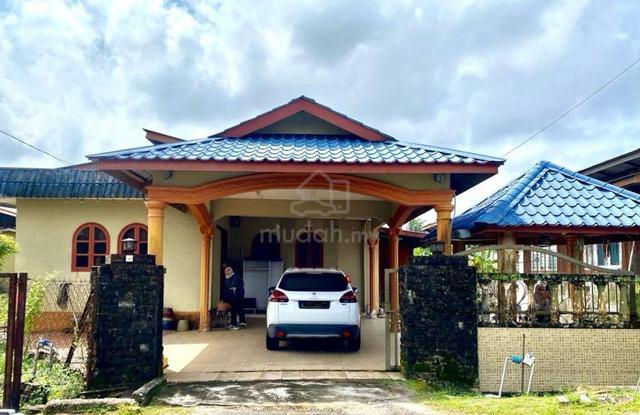 Bungalow house 1
