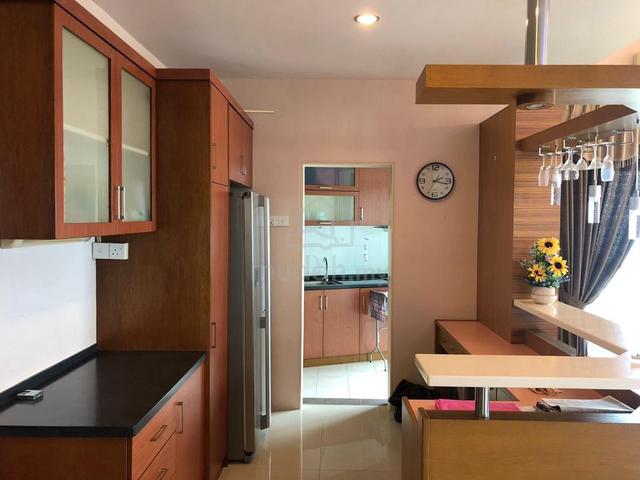 The View Condominium (Twin Towers) 1