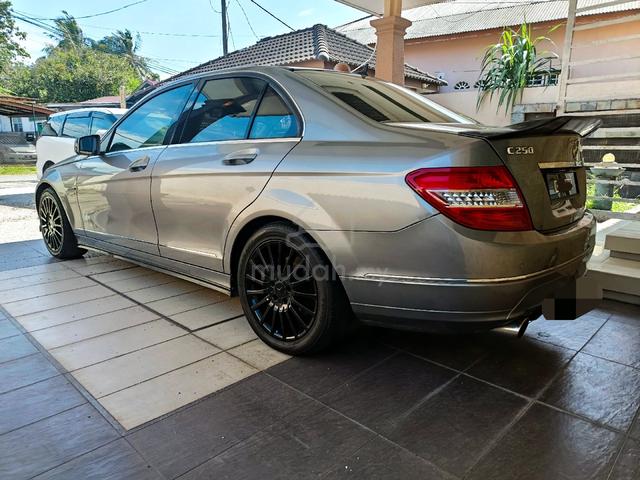 2011 Mercedes Benz C250 CGI BlueEFCY - 3