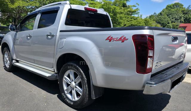 2017 Isuzu D-MAX DMAX 3.0 PREM 4X4 FL (MT) (4X4)🩶 - 4