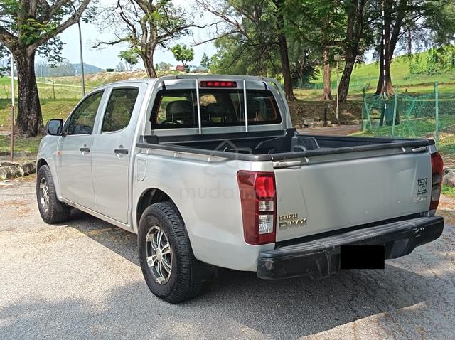 Isuzu D-MAX 2.5 4X2 (M) STILL 1 OWNER, NO OFF ROAD - 4