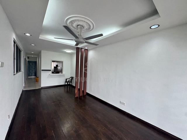 Residensi Bistaria 1