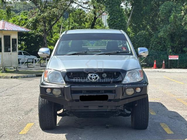 2010 Toyota HILUX D/CAB 2.5 G (A) - 3
