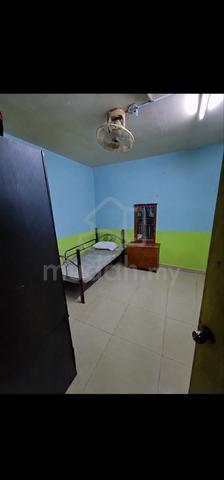 BILIK SEWA MASTER ROOM PANGSAPURI SRI NERVILLIa 1