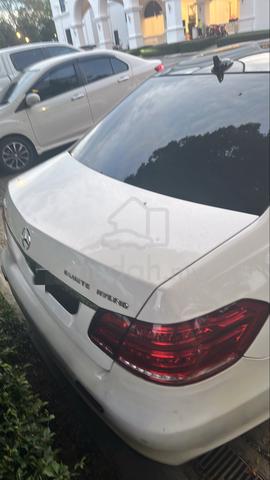2015 Mercedes Benz E300 BLUETEC HYBRID (CKD) 2.1 - 5