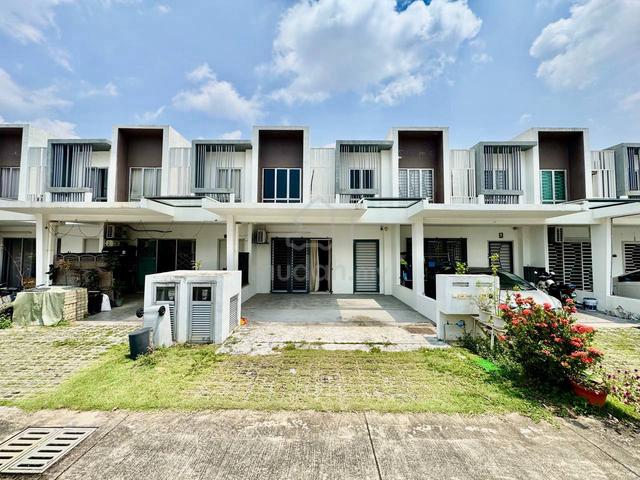 (RUMAH CLEAN) Double Storey Terrace @ Casa View Cybersouth Dengkil 1