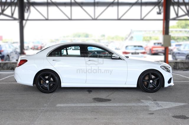2016 Mercedes Benz C250 AMG Low Mileage - 4