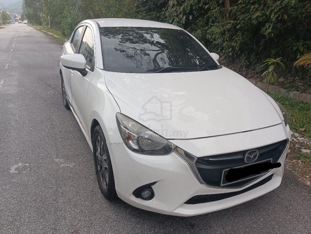2015 Mazda 2 1.5 VR FACELIFT (A) - 1