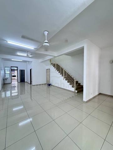 Layangkasa, Pasir Gudang, Double Storey, Original unit, gng 1