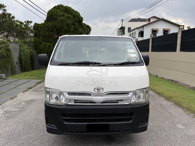 Toyota HIACE 2.5 (M) Panel Van TIP TOP CONDITION - 5