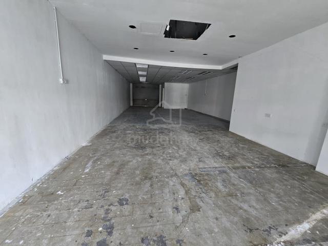 Crowded area 22x75 Ground floor shop Bukit Tinggi Klang for Rent 1