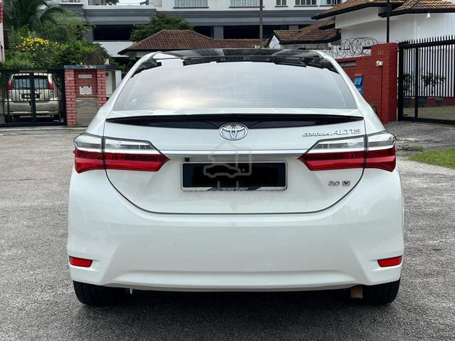 2018 Toyota COROLLA 2.0 ALTIS V FL/ GR KIT/ F.Loan - 4