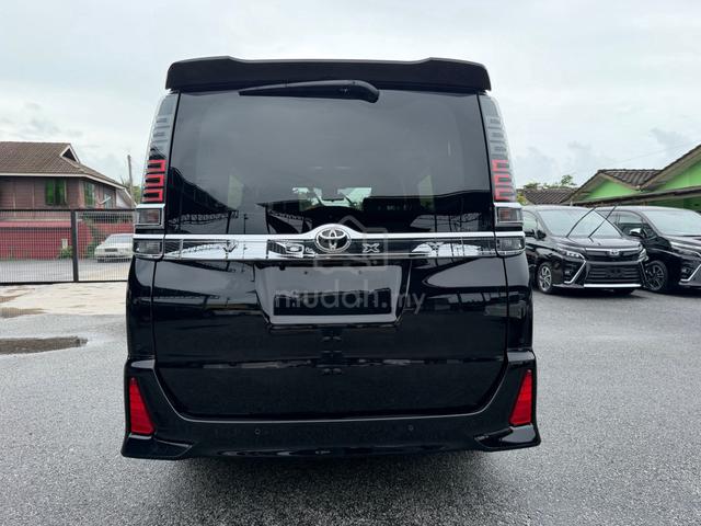 2021 Toyoya VOXY ZS Kirameki III Full Spec - 5