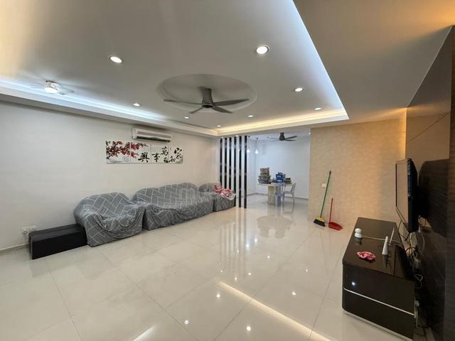 Permas Jaya Double Storey Full Furnish For Rent Good Condition 4room 1