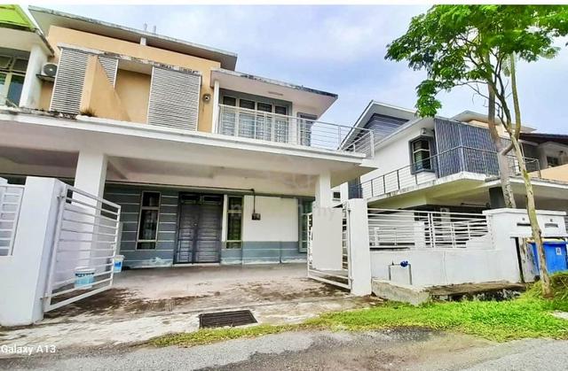 SP 10 Double Storey Semi-D Cluster, Bandar Saujana Putra 1