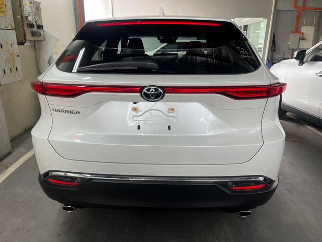 7K km 2025 Toyota HARRIER Z JBL Panoramic Roof - 4