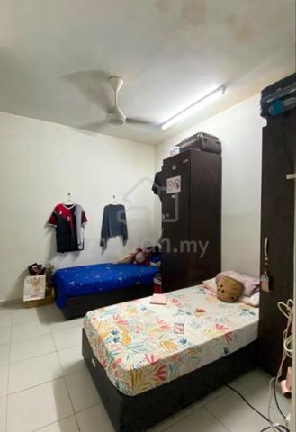 Female muslim sharing room south city serdang seri kembangan upm 1
